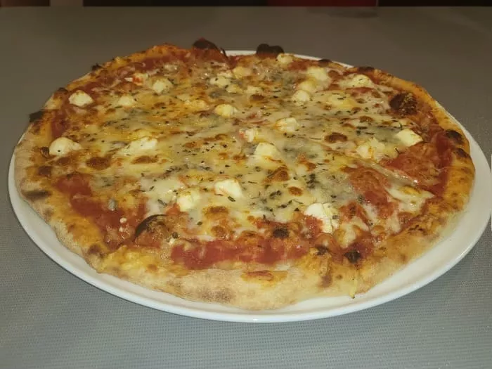 MEGAFOOD PIZZA